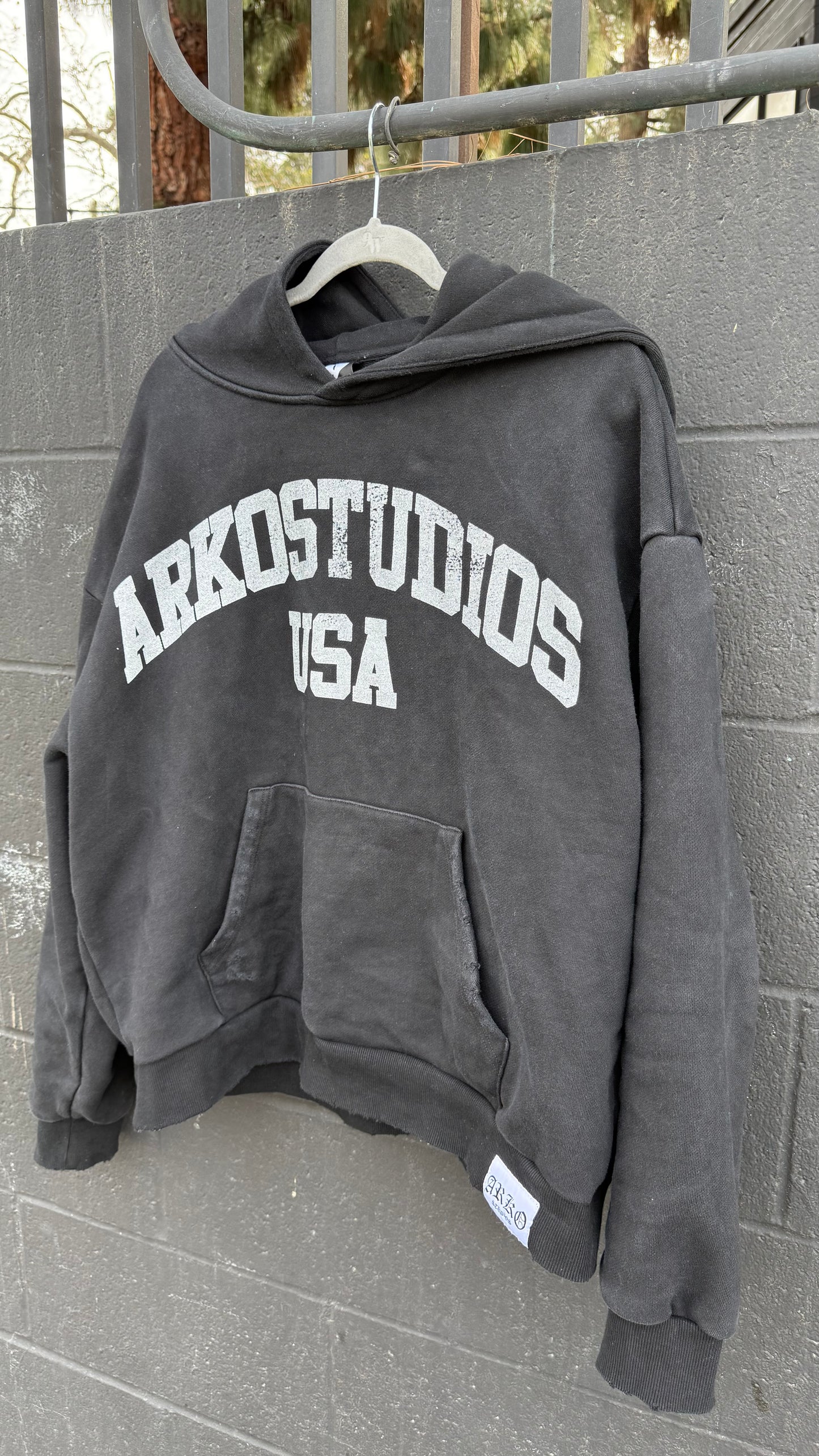 BOXY HOODIE (WASHED BLACK)