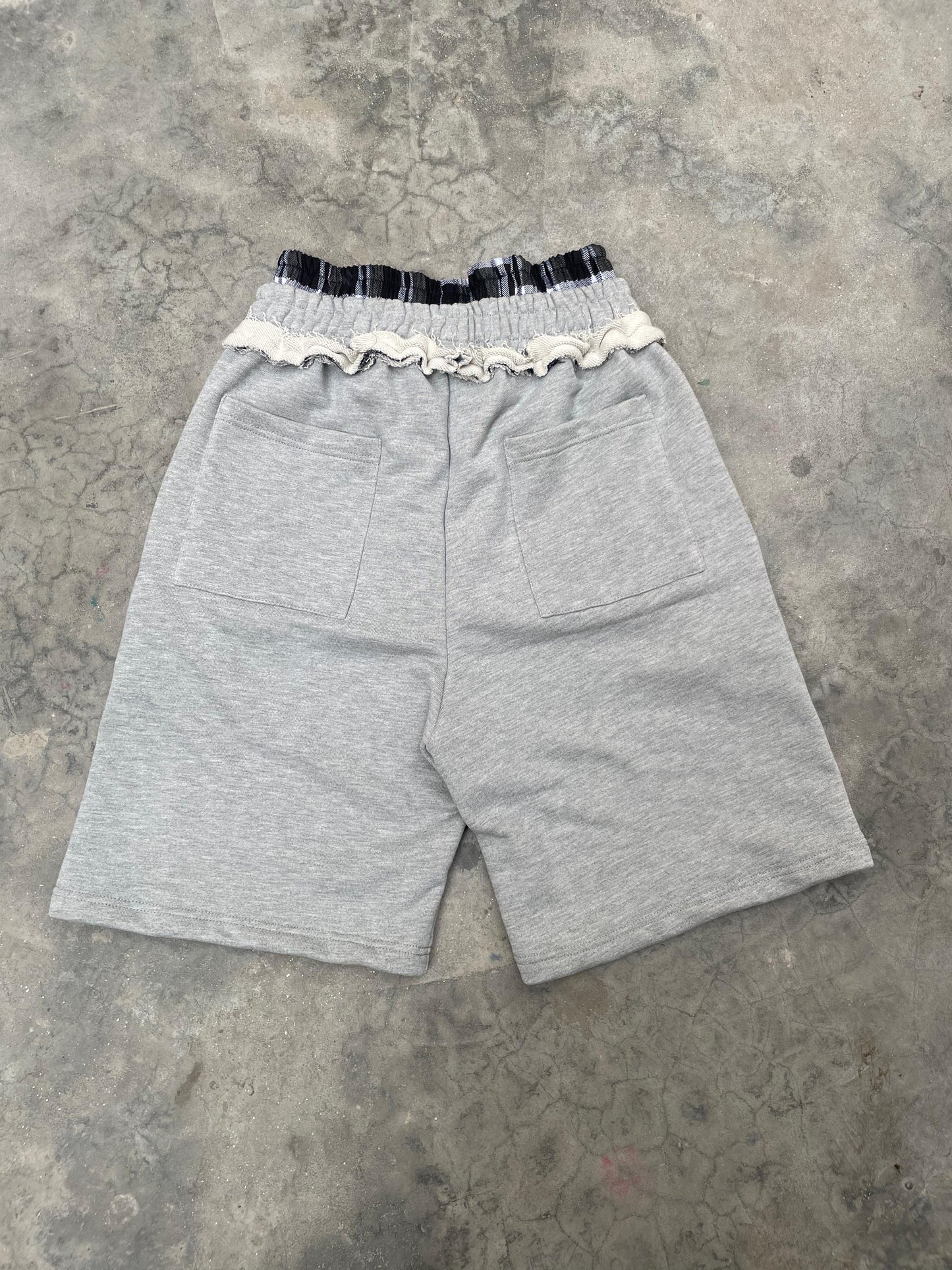 DISTRESSED BOXER SHORTS (GREY)
